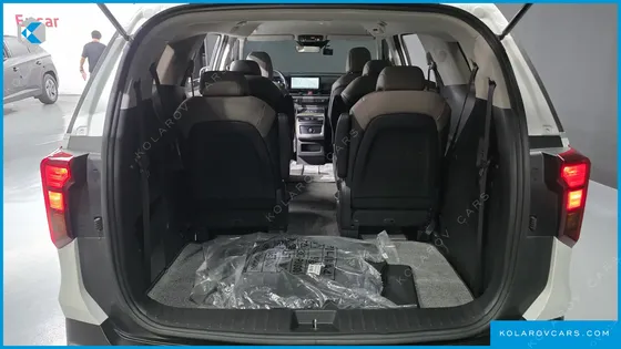 KIA CARNIVAL DIESEL 9-SEATER PRESTIGE