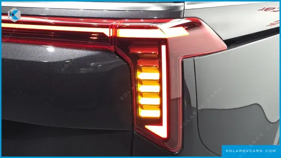 KIA CARNIVAL DIESEL 7-SEATER NOBLESSE