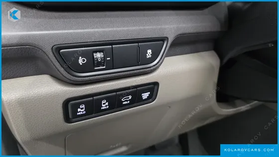 KIA CARNIVAL DIESEL 7-SEATER NOBLESSE