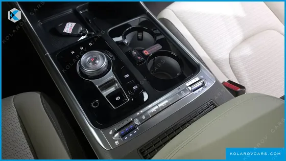 KIA CARNIVAL HEV 9-SEATER HI-LIMOUSINE