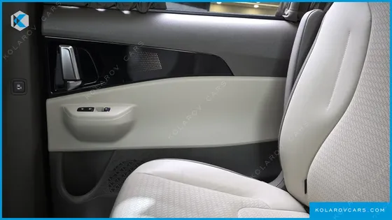 KIA CARNIVAL HEV 9-SEATER HI-LIMOUSINE