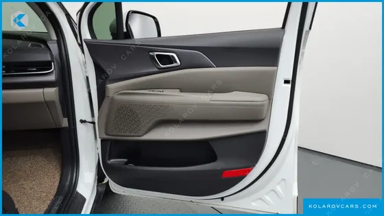 KIA CARNIVAL DIESEL 9-SEATER NOBLESSE