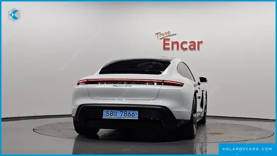 PORSCHE TAYCAN GTS