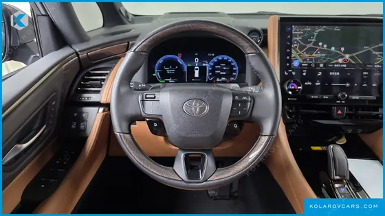 TOYOTA ALPHARD 2.5 HEV EXECUTIVE AWD