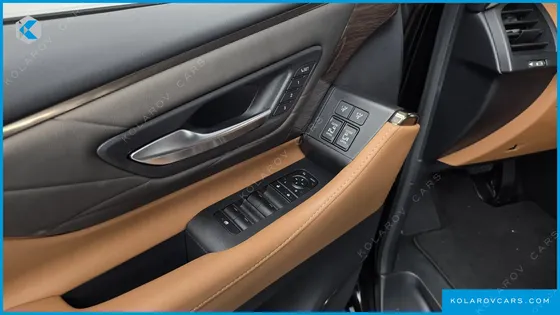 TOYOTA ALPHARD 2.5 HEV EXECUTIVE AWD