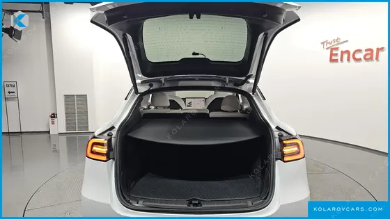 TESLA MODEL Y RWD