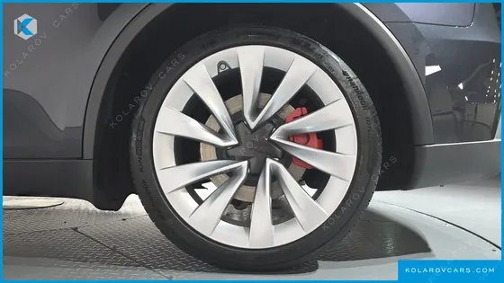 TESLA MODEL Y LONG RANGE AWD