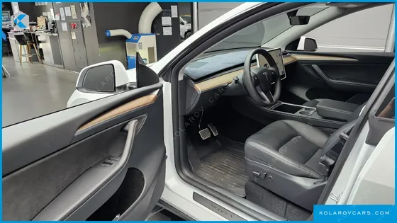 TESLA MODEL Y RWD