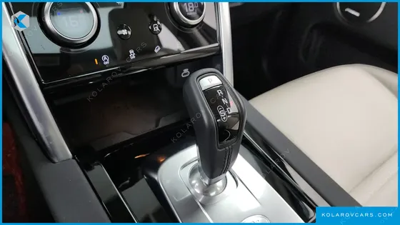 LAND ROVER DISCOVERY SPORT P250 SE