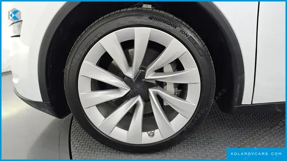 TESLA MODEL Y LONG RANGE AWD