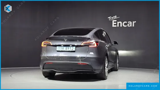 TESLA MODEL Y STANDARD RANGE RWD