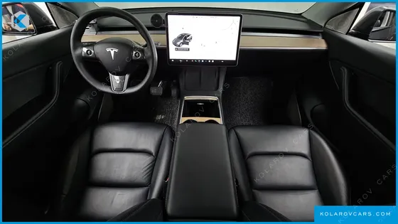 TESLA MODEL Y STANDARD RANGE RWD