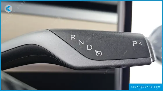 TESLA MODEL Y STANDARD RANGE RWD