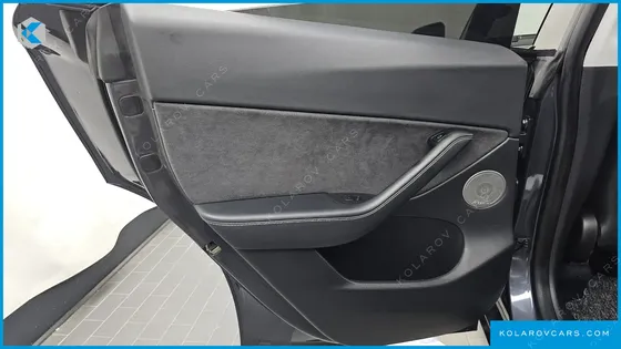 TESLA MODEL Y STANDARD RANGE RWD