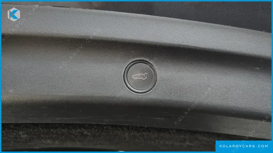 TESLA MODEL Y STANDARD RANGE RWD