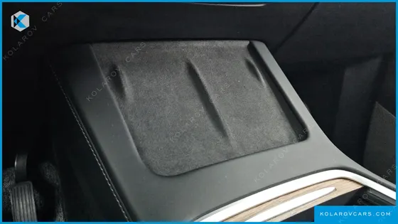 TESLA MODEL Y STANDARD RANGE RWD