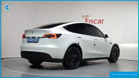 TESLA MODEL Y LONG RANGE AWD