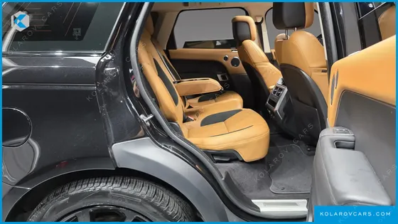 LAND ROVER RANGE ROVER SPORT D300 HSE DYNAMIC