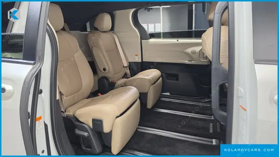 TOYOTA SIENNA 2.5 HYBRID 2WD
