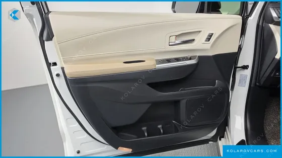 TOYOTA SIENNA 2.5 HYBRID 2WD