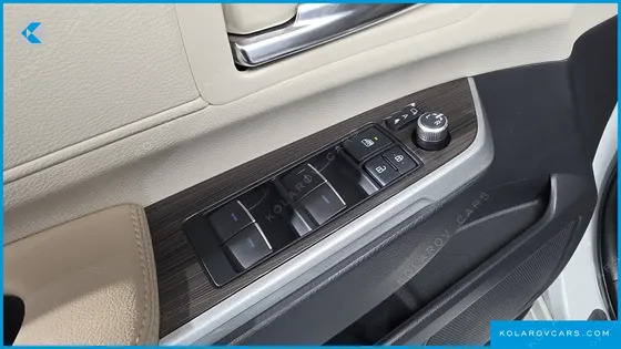 TOYOTA SIENNA 2.5 HYBRID 2WD