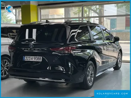 TOYOTA SIENNA 2.5 HYBRID AWD