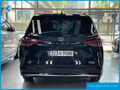 TOYOTA SIENNA 2.5 HYBRID AWD