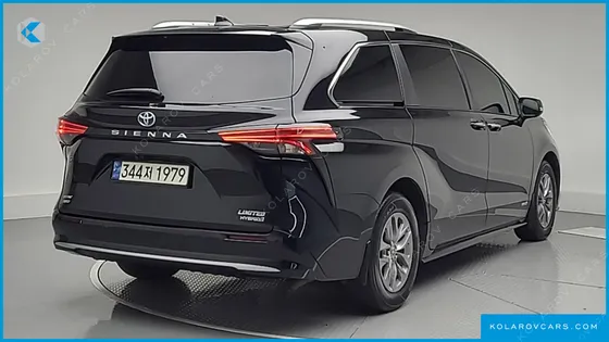 TOYOTA SIENNA 2.5 HYBRID AWD