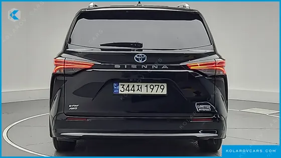 TOYOTA SIENNA 2.5 HYBRID AWD