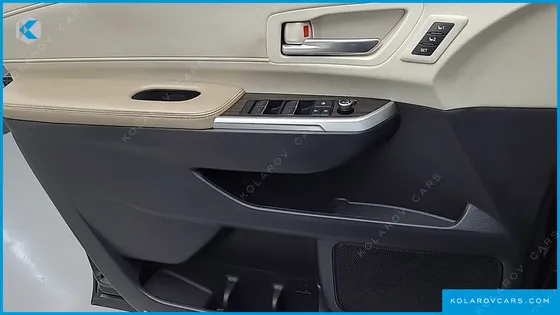 TOYOTA SIENNA 2.5 HYBRID AWD