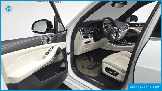 BMW X5 M50I