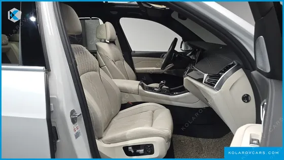 BMW X5 M50I
