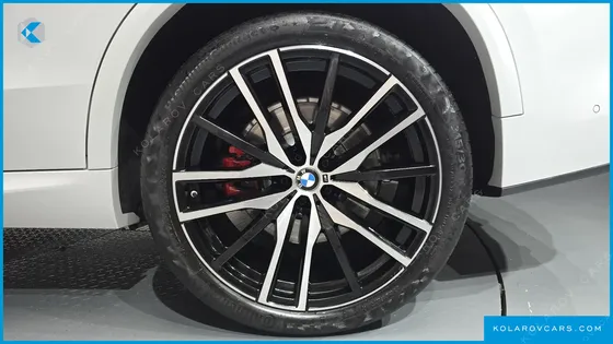 BMW X5 M50I