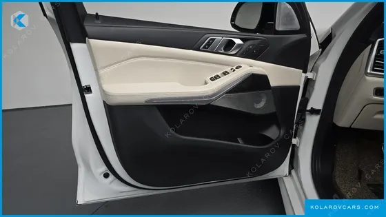 BMW X5 M50I
