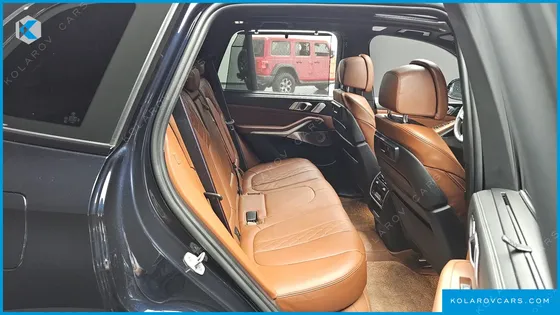 BMW X5 M50I