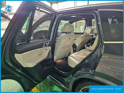 BMW X5 M50I