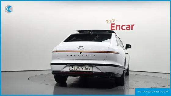 HYUNDAI GRANDEUR CALLIGRAPHY