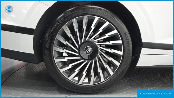 HYUNDAI GRANDEUR CALLIGRAPHY