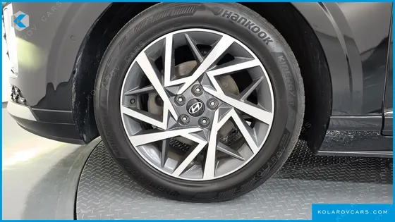 HYUNDAI GRANDEUR PREMIUM