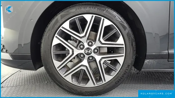 HYUNDAI GRANDEUR EXCLUSIVE