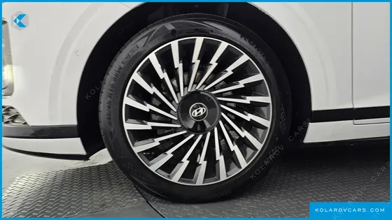 HYUNDAI GRANDEUR CALLIGRAPHY