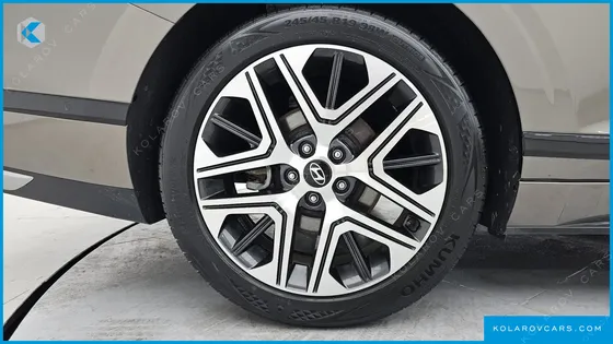 HYUNDAI GRANDEUR 2,5 GASOLINE 2WD