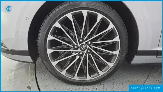 HYUNDAI GRANDEUR CALLIGRAPHY