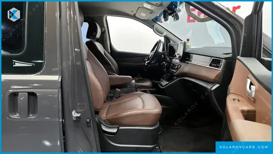 HYUNDAI STAREX URBAN 9-SEATER