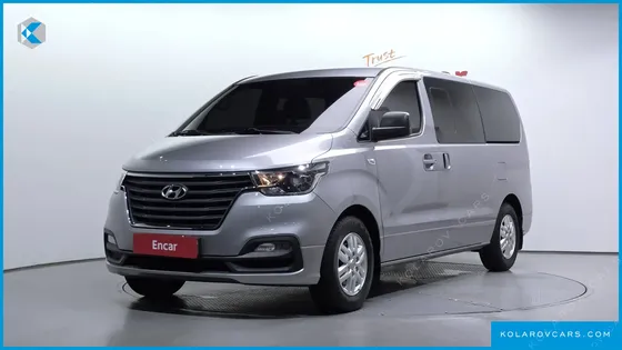 HYUNDAI STAREX VAN 5-SEATER