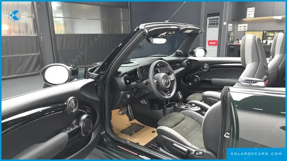 MINI COOPER CONVERTIBLE JCW