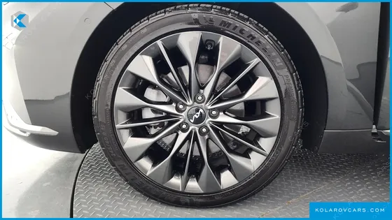 KIA K8 2.5 GASOLINE 2WD