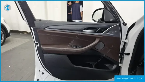 BMW IX3 M SPORTS