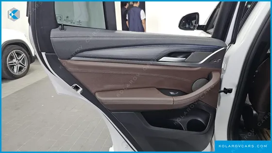 BMW IX3 M SPORTS
