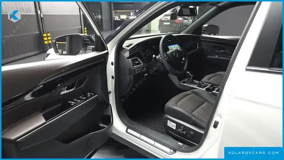 KGM - SSANGYONG KORANDO GASOLINE 1.5 2WD C7 BLACK EDITION